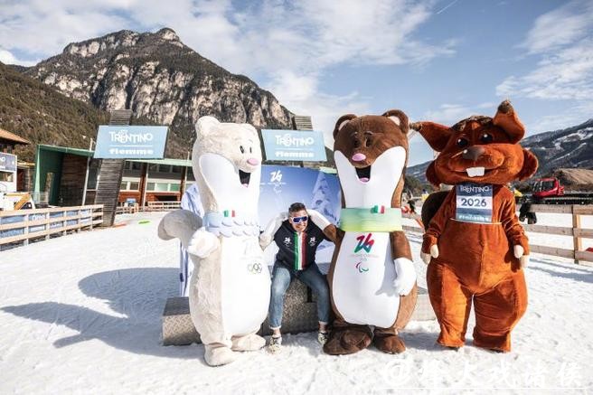 米兰-科尔蒂纳冬奥会吉祥物Tina和Milo本尊，原来这么可爱！